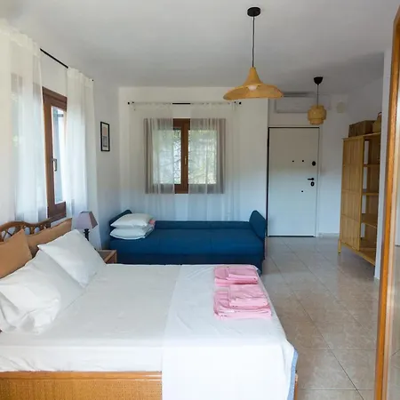 Salty Pines Elani Дом отдыха