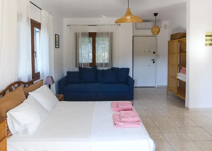 Salty Pines Elani 펜션 *