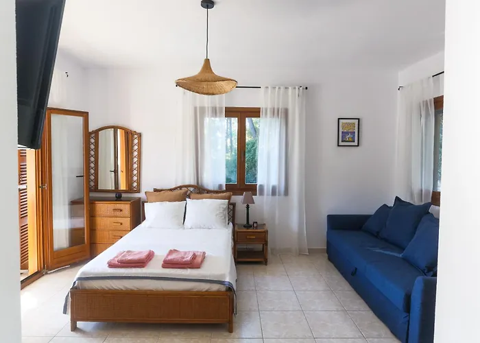 Salty Pines Elani * 카산드리아