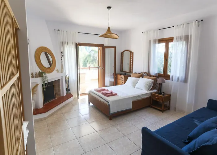 Salty Pines Elani 펜션 *