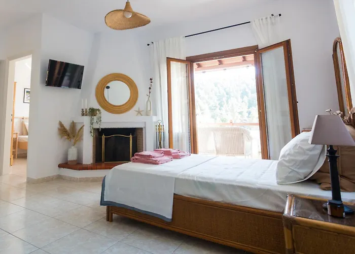 Salty Pines Elani 펜션 *